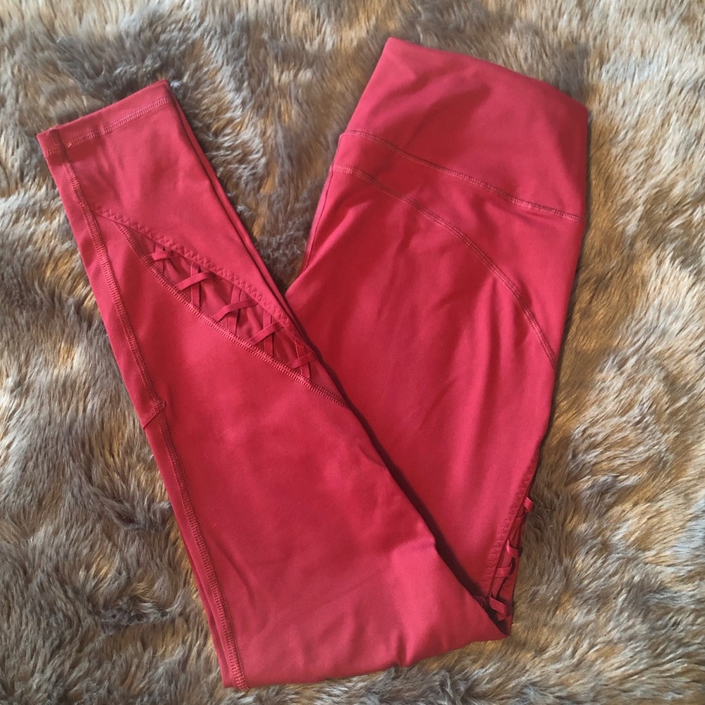 Victoria’s Secret knockout leggings